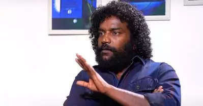 ആരൊക്കെ എന്തൊക്കെ ചെയ്യണമെന്ന് നിങ്ങള്‍ വീട്ടിലിരുന്ന് തീരുമാനിക്കുന്ന കാലം കഴിഞ്ഞു: സത്യഭാമക്ക് മറുപടിയുമായി മണികണ്ഠന്‍ ആചാരി
