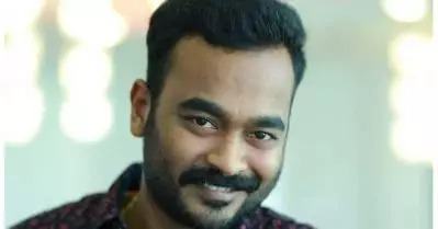 നിറത്തിന്റെയും ജീവിതസാഹചര്യത്തിന്റെയും പേരില്‍ അവഗണിക്കുന്നവരോട് പ്രതികരിച്ചിട്ട് കാര്യമില്ല: ശരത് അപ്പാനി