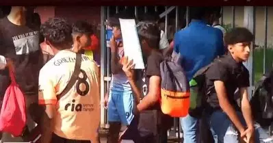 കേരള ബ്ലാസ്റ്റേഴ്‌സ് സെലക്ഷന്‍ ട്രയല്‍സ് തടഞ്ഞ് എം.എല്‍.എ; ഗേറ്റ് പൂട്ടിയിട്ടു; പ്രതിഷേധത്തെ തുടര്‍ന്ന് തുറന്നു