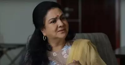 മമ്മൂക്കയെയും ലാലേട്ടനെയും ഒഴിവാക്കിയുള്ള ചരിത്രം മലയാള സിനിമക്കില്ല; എന്നാല്‍ എന്റെ ഇഷ്ടനടന്‍ മറ്റൊരാള്‍: ഉര്‍വശി