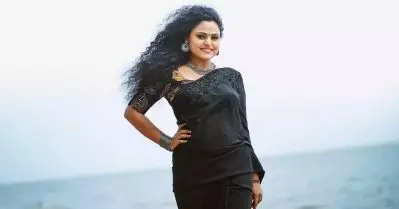 എന്റെ ഐഡിയോളജികള്‍ മാറിക്കൊണ്ടേയിരിക്കും, അത്രക്കൊന്നും സത്യസന്ധമാവേണ്ടെന്ന് തോന്നിയിട്ടുണ്ട്: വിന്‍സി അലോഷ്യസ്