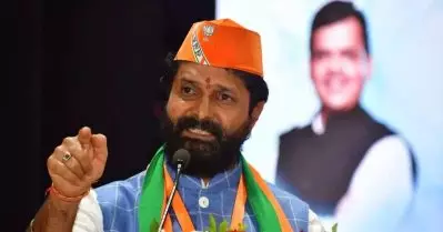 നാട്‌ മുഗളിസ്ഥാനാക്കും; മാര്‍ക്‌സും മാവോയും കാണും, ഹെഡ്ഗേവാറില്ല; കര്‍ണാടകയിലെ സിലബസ് പരിഷ്‌കരണം എതിര്‍ത്ത് ബി.ജെ.പി