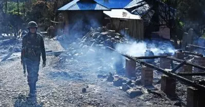 മണിപ്പൂരില്‍ വെടിവെപ്പില്‍ മൂന്ന് പേര്‍ കൊല്ലപ്പെട്ടു; രണ്ട് പേര്‍ക്ക് പരിക്ക്; കലാപത്തിന്റെ നേരറിയാന്‍ സി.ബി.ഐ