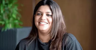 ബെന്‍സ് തന്നെ വാങ്ങിയതിന്റെ ലോണ്‍ അടച്ചുതീര്‍ന്നില്ല, ഈ ഗൂഗിള്‍ സെര്‍ച്ച് എന്നെ ഞെട്ടിച്ചു: അപര്‍ണ ബാലമുരളി