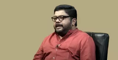 സെറ്റിൽ ആ നടൻ ക്യാഷറോടായിരിക്കും ഏറ്റവും കമ്പനി, ആദ്യ സിനിമയിലെ പ്രതിഫലം വരെ ബാലൻസുണ്ടാവും: ജോണി ആന്റണി
