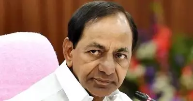 കേന്ദ്ര സര്‍ക്കാര്‍ മതനേതാക്കളെ രാഷ്ട്രീയത്തില്‍ ഇടപെടുത്തുന്നു; അവര്‍ മഠങ്ങള്‍ നടത്തി പൂജ ചെയ്യട്ടെ: കെ. ചന്ദ്രശേഖര്‍ റാവു