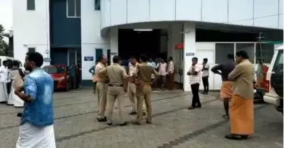 വൈക്കത്ത് വള്ളം മുങ്ങി രണ്ട് പേര്‍ മരിച്ചു