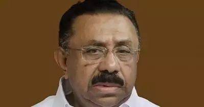 ‘അനാശാസ്യം, വനിത സഖാക്കള്‍ക്ക് വാട്സ്ആപ്പില്‍ അസഭ്യസന്ദേശം കൈമാറല്‍; ഇതാണ് എസ്.എഫ്.ഐയുടെ ജോലി’: എം.എം. ഹസ്സന്‍