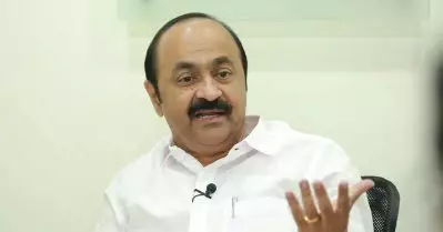 മുഖ്യമന്ത്രിക്ക് നാടുനീളെ വഴിയൊരുക്കുന്ന കൂലിപ്പട മാത്രമായി കേരള പൊലീസ് തരംതാണു; വി.ഡി സതീശന്‍