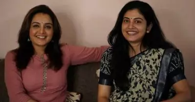 ഞാന്‍ നോക്കുമ്പോള്‍ മലയാളത്തിന്റെ ലേഡി സൂപ്പര്‍ സ്റ്റാര്‍ ഒളിച്ചുകളിക്കുകയായിരുന്നു: ശിവദ