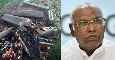ഒഡിഷ ട്രെയിന്‍ ദുരന്തം; രാഷ്ട്രീയ പാര്‍ട്ടി വ്യത്യാസമില്ലാതെ സഹായത്തിനിറങ്ങണം: ഖാര്‍ഗെ