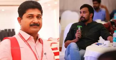 മോന്‍സണെ ‘സര്‍’ എന്ന് വിളിച്ചത് യുട്യൂബ് ചാനല്‍; പരിശോധിക്കാതെയാണോ വാട്സ്ആപ്പ് ഫോര്‍വേഡുകള്‍ ഏറ്റെടുക്കുന്നത്: സ്വരാജിനോട് അനൂപ്