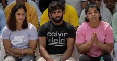 സമരത്തില്‍ നിന്ന് പിന്മാറിയിട്ടില്ല; തെറ്റായ വാര്‍ത്ത പ്രചരിപ്പിക്കരുത്: സാക്ഷി മാലിക്