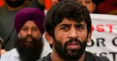 ഞങ്ങളെ ദ്രോഹിക്കാനാണ് ഇത്തരം വാര്‍ത്തകള്‍ പ്രചരിപ്പിക്കുന്നത്; സമരം പിന്‍വലിച്ചിട്ടില്ല: പൂനിയ