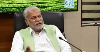 ഗോവധത്തിന് അനുമതി നല്‍കിയാണോ കോണ്‍ഗ്രസ് കര്‍ണാടകയില്‍ ഭരണം ആരംഭിക്കുന്നത്; കേന്ദ്ര സര്‍ക്കാര്‍ ഇടപെടും: കേന്ദ്ര മന്ത്രി