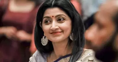 അമേരിക്കയിലാണ് താമസിക്കുന്നതെങ്കിലും ഞാൻ ഇന്ത്യയിലെ ഡ്രസിങ് സ്റ്റൈലാണ് ഫോളോ ചെയ്യുന്നത്: ദിവ്യ ഉണ്ണി