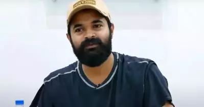 പട്ടിണി കിടക്കേണ്ടി വന്നിട്ടുണ്ട്; ഓണം ആഘോഷിച്ചത് പച്ച പപ്പായ മാത്രം കഴിച്ചാണ്; ക്ഷമയുടെ നെല്ലിപ്പടി വരെ കണ്ടിട്ടാണ് ജീവിച്ചത്: ഹക്കിം ഷാജഹാൻ
