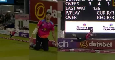 ഇതെന്തോന്നെടേയ് പരുന്തോ? 🔥⚡ നൂറ്റാണ്ടിന്റെ ക്യാച്ചിലേക്ക് ഇതാ പുതിയ നോമിനേഷന്‍; ചെറുക്കന്‍ ചുമ്മാ തീ; വീഡിയോ