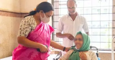 വേദനകളില്ലാതെ ഇനി നിവര്‍ന്നിരിക്കാം; ശസ്ത്രിക്രിയക്ക് ശേഷം സിയയെ സന്ദര്‍ശിച്ച് വീണ ജോര്‍ജ്