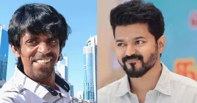 കസേരയില്ലാത്തതുകൊണ്ട് വിജയ് സാര്‍ എന്നെ മടിയില്‍ ഇരുത്തി, അങ്ങനെ ആരും ചെയ്യില്ല: കൊട്ടാച്ചി