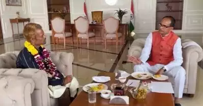 ബി.ജെ.പി നേതാവ് മൂത്രമൊഴിച്ച് അപമാനിച്ച ദളിത് യുവാവിന് 6.5 ലക്ഷം ധനസഹായവുമായി മധ്യപ്രദേശ് സര്‍ക്കാര്‍
