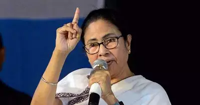 മോദി സംസാരിക്കുന്നത് ബി.ജെ.പി പ്രസിഡന്റായി, രാജ്യത്തിന്റെ പ്രധാനമന്ത്രിയെ പോലെയല്ല; വിമര്‍ശനവുമായി മമത ബാനര്‍ജി