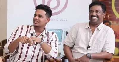 ’18 പ്ലസിന്റെ പോസ്റ്റര്‍ സെര്‍ച്ച് ചെയ്തപ്പോ വേറെ എന്തൊക്കൊയോ വന്നു’: സാഫ് ബോയ്