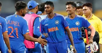 ഹാഫ് സെഞ്ച്വറി എങ്ങനെയടിച്ചോ, അതുപോലെ സെഞ്ച്വറിയും; തീയുണ്ടകളെ ബഹുമാനിക്കാത്തവന്‍, ഇന്ത്യയുടെ ഭാവി