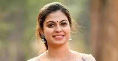 ആരോ എവിടെയോ ഇരുന്ന് ഗണപതി മിത്താണെന്ന് പറഞ്ഞാല്‍ സഹിക്കുമോ? അനുശ്രി