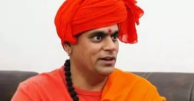 ‘ജിഹാദികള്‍ പോയി ഇസ്‌ലാം പ്രചരിപ്പിക്കുന്നതിന് മുമ്പ് ചന്ദ്രനെ ഹിന്ദു രാഷ്ട്രമാക്കി പ്രഖ്യാപിക്കണം’
