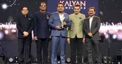 ഇന്ത്യ ഇന്റര്‍നാഷണല്‍ ജൂവലറി ഷോ പ്രീമിയറില്‍ കല്യാണ്‍ ജുവലേഴ്‌സിന് ആദരം
