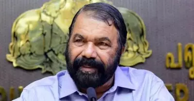 ഗുജറാത്ത് കലാപം, ഗാന്ധി വധം; കേന്ദ്രം ഒഴിവാക്കിയ ഭാഗങ്ങളുള്‍പ്പെടുന്ന പാഠപുസ്തകം ഓണാവധിക്ക് ശേഷം കുട്ടികളിലേക്ക്