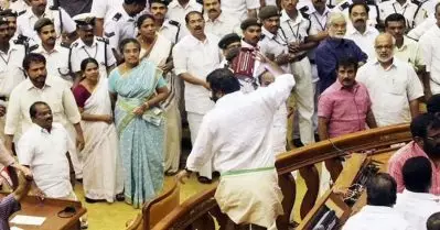നിയമസഭാ കയ്യാങ്കളി കേസ്; മുൻ കോൺഗ്രസ്‌ എം.എൽ.എമാരെ പ്രതിചേർക്കും