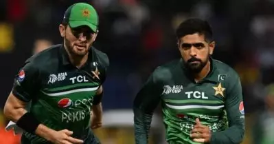 ഏഷ്യാ കപ്പ് എക്‌സിറ്റ്, പാക് ഡ്രസിങ് റൂമില്‍ വഴക്ക്; ബാബറിനെതിരെ തിരിഞ്ഞ് ഷഹീന്‍; റിപ്പോര്‍ട്ട്