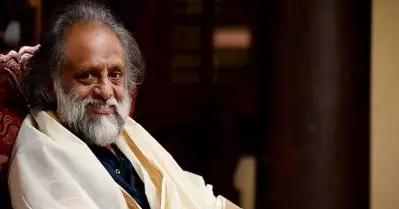 ഒറ്റയിരിപ്പില്‍ എഴുതിയതാണ് ആ ഹിറ്റ് പാട്ട്, പിന്നീട് തിരുത്തിയിട്ടേയില്ല: കൈതപ്രം