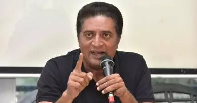 ‘ജെട്ടിയില്‍ നിന്ന് പാന്റായി’ ഇതല്ലാതെ മറ്റൊരു പരിണാമവും ആര്‍.എസ്.എസില്‍ ഉണ്ടായിട്ടില്ല: പ്രകാശ് രാജ്