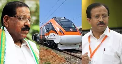 വന്ദേഭാരത് ആരുടെയും കുടുംബസ്വത്തല്ല, കേരളത്തിന് അര്‍ഹതപ്പെട്ടത്; വി മുരളീധരനെ വേദിയിലിരുത്തി രാജ്‌മോഹന്‍ ഉണ്ണിത്താന്‍