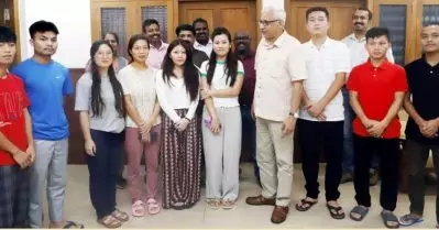 കലാപത്തില്‍ പഠനം മുടങ്ങിയ മണിപ്പൂര്‍ വിദ്യാര്‍ത്ഥികള്‍ ഇനി കണ്ണൂര്‍ സര്‍വകലാശാലയില്‍; ആദ്യ സംഘമെത്തി
