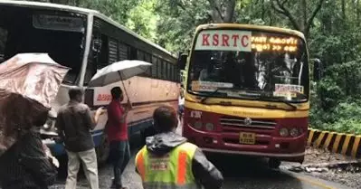 കുത്തിനിറച്ച ബസില്‍ നീണ്ട ഒമ്പത് മണിക്കൂര്‍ നിന്നുകൊണ്ട് ചുരത്തിലൂടെ യാത്ര; മാറ്റമില്ലാതെ വയനാട്ടുകാരുടെ യാത്രാദുരിതം