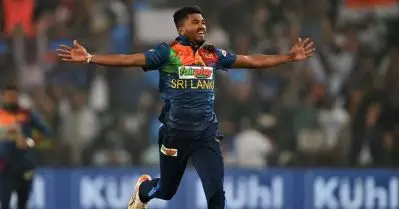 തലയരിഞ്ഞ അഞ്ച് പേരും കൊമ്പന്‍മാര്‍; മുത്തയ്യക്ക് പോലും സാധിക്കാത്തത് ചെയ്തുകാട്ടി 23കാരന്‍, ഇതാ ലങ്കയുടെ ഭാവി