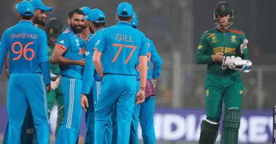 ഭൂതകാലത്തെ കുറിച്ച് ചിന്തിക്കുന്നുപോലുമില്ല, ഇന്ത്യ സ്വന്തം വിധി എഴുതുകയാണ്: ഹസി