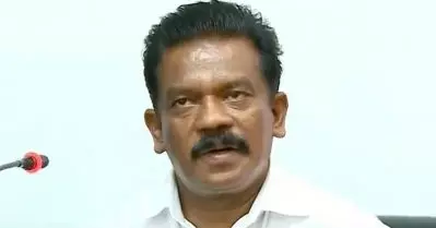 ഷോക്കേസ് ചെയ്യാനുള്ളവരല്ല ആദിവാസികള്‍; മാപ്പ് പറയേണ്ടത് ഫോക്‌ലോര്‍ അക്കാദമിയെന്നും കെ. രാധാകൃഷ്ണന്‍; പിഴവ് തിരുത്തുമെന്ന് അക്കാദമി