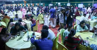 ഭക്ഷണ പ്രേമികളുടെ മനം കവര്‍ന്ന് കുടുംബശ്രീയുടെ ‘മലയാളി അടുക്കള’; മൂന്നു ദിവസം കൊണ്ട് രണ്ടര ദശലക്ഷം കടന്ന് വിറ്റുവരവ്