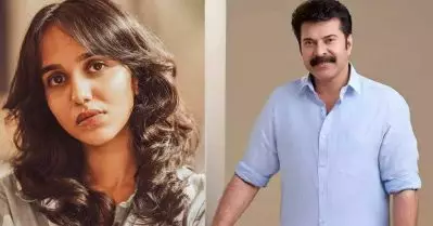മമ്മൂക്കയെ കണ്ടിട്ട് എന്താ എഴുന്നേൽക്കാത്തത് എന്ന രീതിയിൽ എല്ലാവരും എന്നെ നോക്കി: അനഘ
