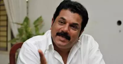 ആ മഹാനടന്‍ ഒരു കരുണ കാണിച്ചു, പക്ഷേ പിറ്റേ ദിവസം മുതല്‍ ലൊക്കേഷനില്‍ നിന്ന് അദ്ദേഹത്തിന് കാര്‍ അയക്കുന്നത് പ്രൊഡ്യൂസര്‍ നിര്‍ത്തി: മുകേഷ്