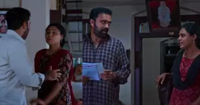 മോഡേൺ കാഴ്ചപ്പാടുള്ള മായയുടെ പഴഞ്ചൻ മോഹനനോടുള്ള പ്രണയം