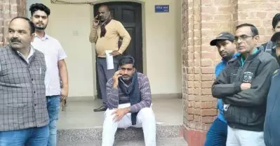 യു.പിയിൽ സ്വകാര്യ ആശുപത്രിയുടെ ബിൽ വർധനക്കെതിരെ എസ്.പി എം.എൽ.എയുടെ നിരാഹാര സമരം; എം.എൽ.എ ആശുപത്രിയിൽ അതിക്രമിച്ചുകയറിയെന്ന് പരാതി