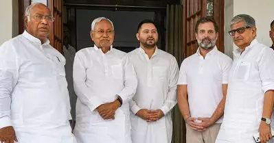 പ്രാദേശിക സഖ്യ കക്ഷികളെ കോൺഗ്രസ്‌ ബഹുമാനിക്കണം; കോൺഗ്രസിനല്ല ഇന്ത്യ സഖ്യത്തിനാണ് ബി.ജെ.പിയെ പരാജയപ്പെടുത്താൻ സാധിക്കുകയെന്ന് ആർ.ജെ.ഡി-ജെ.ഡി.യു നേതാക്കൾ