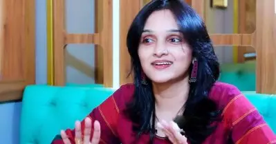എന്റെ സിനിമകള്‍ക്ക് പോലും മറ്റുള്ളവരെക്കൊണ്ട് ഡബ്ബ് ചെയ്യിപ്പിക്കാന്‍ പറയുന്ന ഞാന്‍ ആ നടിക്ക് വേണ്ടി ഡബ്ബ് ചെയ്തു: ജോമോള്‍