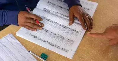 50,000 മുസ്‌ലിം വോട്ടുകള്‍ തെരഞ്ഞെടുപ്പ് കമ്മീഷന്‍ വെട്ടിമാറ്റിയെന്ന് രാജ്യസഭയില്‍ പ്രതിപക്ഷം; തെരഞ്ഞെടുപ്പ് കമ്മീഷന്‍ ബില്‍ പാസാക്കി സഭ